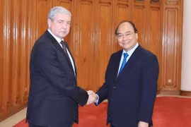 Premier de Vietnam aboga por fortalecimiento de nexos comerciales con Belarús
