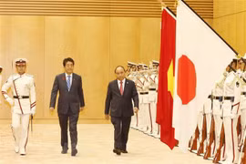 Efectúan acto de recibimiento oficial al premier vietnamita en Japón