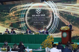 Hanoi debe ser pionera en construcción de urbe inteligente, exhorta premier 