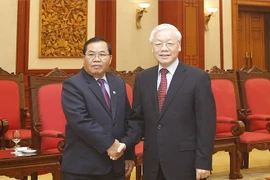 Máximo dirigente partidista de Vietnam recibe al vicepresidente del Parlamento de Laos