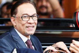 Malasia libera al exvicepremier Anwar Ibrahim