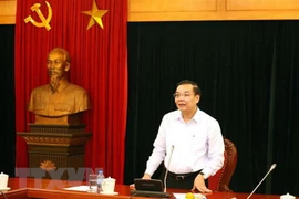 Ministro vietnamita de Ciencia y Tecnología recibe al presidente ejecutivo del Foro Económico Mundial