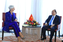Jefe de gobierno de Vietnam se reúne con directora del FMI en Bali