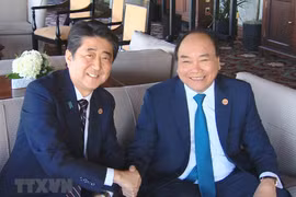 Intensa jornada del premier Nguyen Xuan Phuc en la cumbre ampliada del grupo G7 