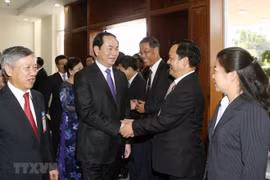 Budistas vietnamitas en Laos celebran réquiem por difunto presidente de Vietnam 