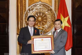 Embajador chino en Vietnam recibe Orden de Amistad 