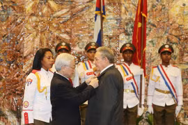 La amistad entre Cuba y Vietnam ha superado la prueba del tiempo, afirmó Raúl Castro