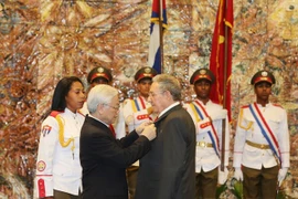 La amistad entre Cuba y Vietnam ha superado la prueba del tiempo, afirmó Raúl Castro