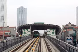 Ferrocarril Cat Linh-Ha Dong conectado a la red eléctrica nacional para operación experimental