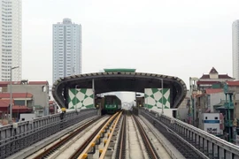 Ferrocarril Cat Linh-Ha Dong conectado a la red eléctrica nacional para operación experimental