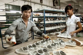 Participan unos 30 países en Exposición Internacional de calzado y cuerdo en Vietnam