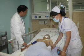 Vietnam por garantizar acceso de todo el pueblo a servicios médicos 