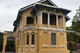 Antigua ciudad imperial Hue preserva arquitectura francesa
