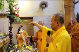 Festeja comunidad vietnamita en la India el Día de Vesak