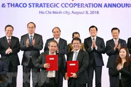 Premier de Vietnam alienta a las empresas a cooperar para modernizar la agricultura