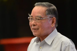 Expremier de Vietnam Phan Van Khai: BIOGRAFÍA RESUMIDA