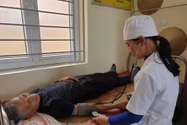 Procura Vietnam mejorar servicios médicos de base en nuevo contexto