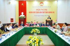 Debate Frente de la Patria de Vietnam perfeccionamiento del personal