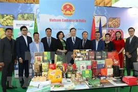 "Jardín de frutas de Vietnam" en exhibición en feria comercial Macfrut de Italia