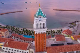 Pueblo mediterráneo en isla vietnamita de Phu Quoc