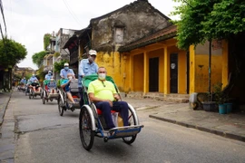 Vietnam cumple meta de turistas extranjeros para 2023