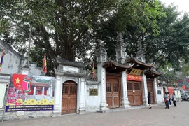 Cerrados sitios históricos en Hanoi
