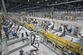 Vietnam se esfuerza por garantizar bienestar social y promover el crecimiento económico