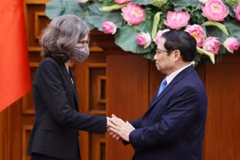 Premier vietnamita insta a mayor cooperación económica con Canadá