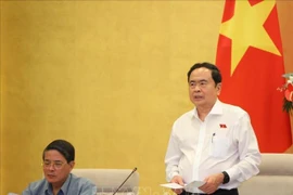 El presidente de la Asamblea Nacional, Tran Thanh Man, preside la reunión. (Foto: VNA)