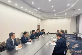Representantes de las empresas vietnamitas y estadounidense en el encuentro. (Foto: Petrotimaes)