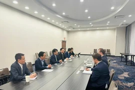 Representantes de las empresas vietnamitas y estadounidense en el encuentro. (Foto: Petrotimaes)