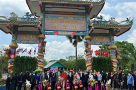 Colocan placas de nombre vietnamita en antiguas pagodas en Tailandia