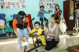 Instan en Vietnam a fortalecer supervisión de implementación de políticas para niños con discapacidad