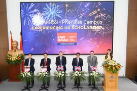 Lanzan beca para estudio de educandos vietnamitas en el Reino Unido