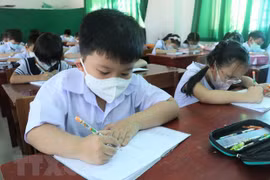 Exigen garantizar seguridad de estudiantes ante plan de reapertura de escuelas