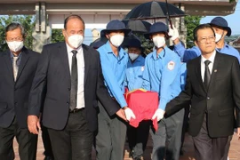 Rinden homenaje póstumo a internacionalistas vietnamitas fallecidos en Camboya