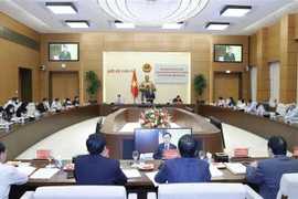 Exige presidente del Parlamento vietnamita adoptar con cautela resoluciones sobre la tierra 