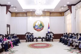Premier laosiano recibe a ministro vietnamita de Industria y Comercio 