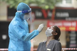 Número de casos de COVID-19 disminuye en Vietnam