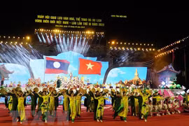 Revista laosiana aplaude solidaridad entre Vietnam y Laos