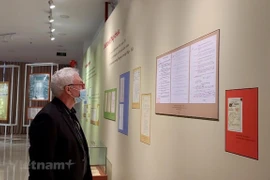 Exhiben en Hanoi más de 100 documentos e imágenes únicas sobre el Tet