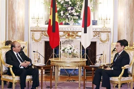 Presidente vietnamita dialoga con primer ministro japonés 