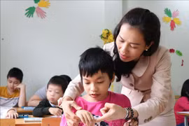 Vietnam une manos por niños con autismo