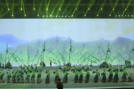Vicepremier de Vietnam revisa ensayo para inauguración de SEA Games 31 en Hanoi