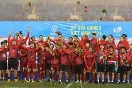 SEA Games 31: AFC y federaciones regionales felicitan éxito de fútbol vietnamita 