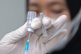 Indonesia autoriza la primera vacuna casera contra la COVID-19