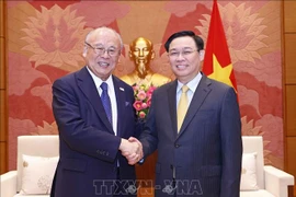 Presidente de la Asamblea Nacional recibe al asesor especial de la Alianza de Diputados Japón-Vietnam