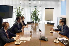 Vietnam y Luxemburgo impulsan cooperación en negocios e inversión