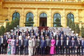 Presidente vietnamita resalta aportes de empresarios jóvenes destacados 