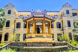 Francia financia proyecto de restauración en Palacio An Dinh 